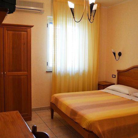 Hotel Ristorante L'Avvenire Джиццерия Номер фото