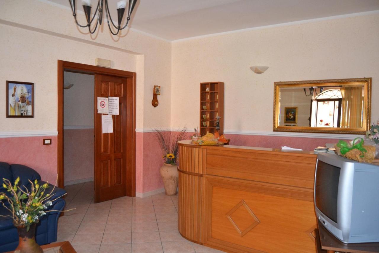 Hotel Ristorante L'Avvenire Джиццерия Экстерьер фото