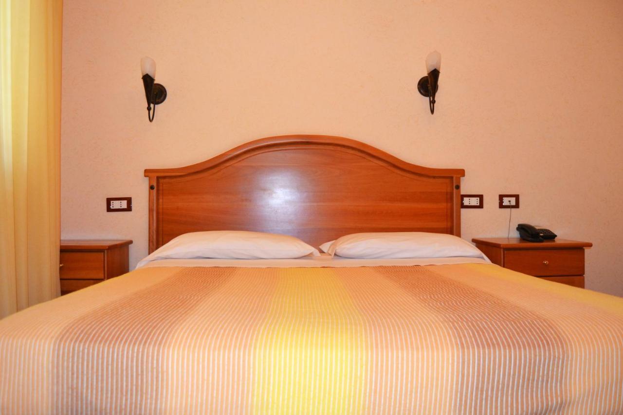 Hotel Ristorante L'Avvenire Джиццерия Номер фото