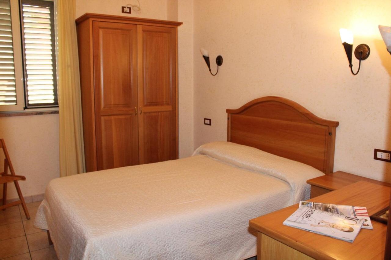 Hotel Ristorante L'Avvenire Джиццерия Экстерьер фото