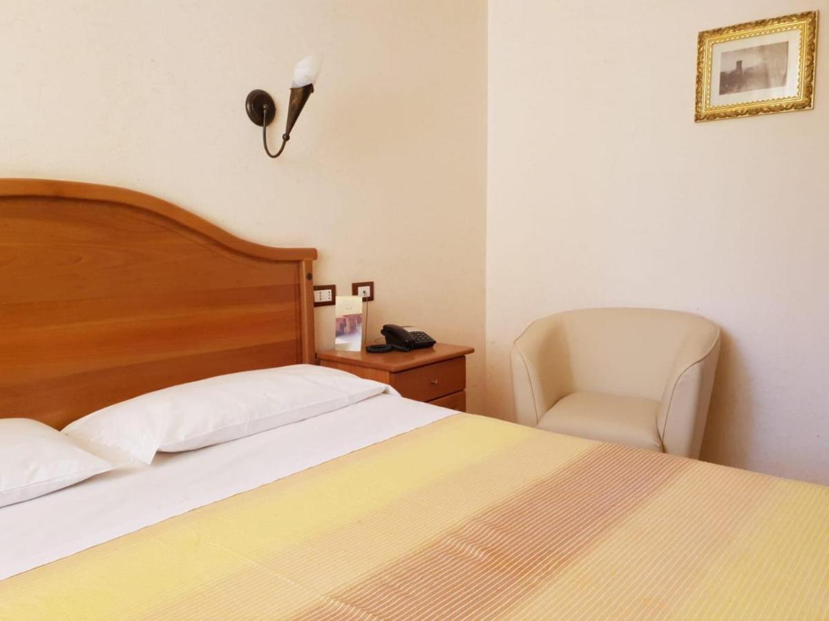 Hotel Ristorante L'Avvenire Джиццерия Экстерьер фото