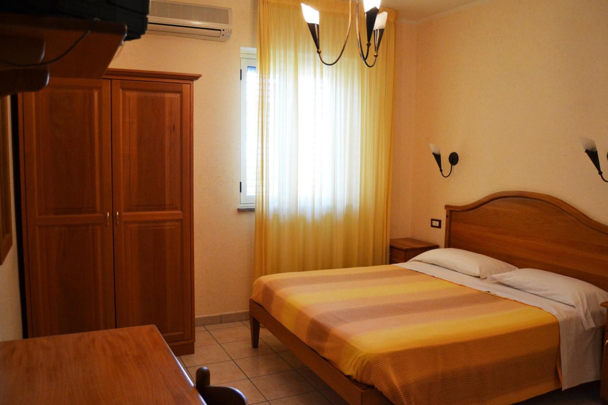 Hotel Ristorante L'Avvenire Джиццерия Номер фото